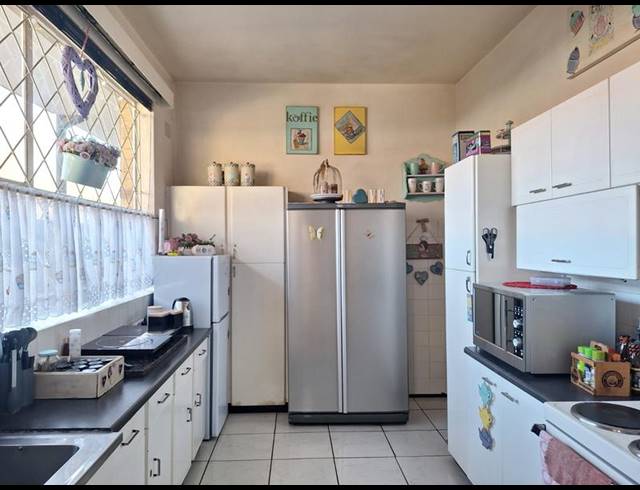 2 BEDROOM TOWNHOUSE FOR SALE IN STRUBENVALE